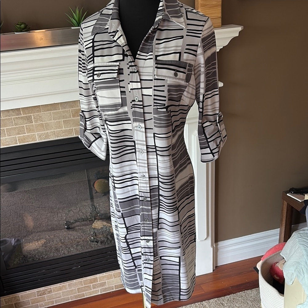 J McLaughlin Black and White Long Sleeve Shirt Dress size M